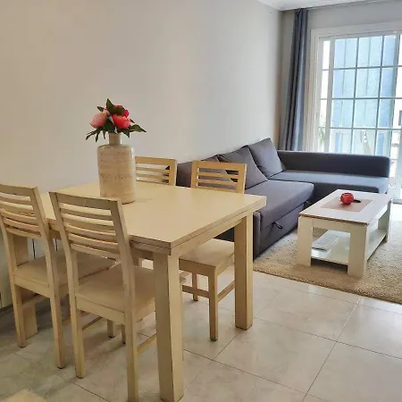 Apartamento Lola * سانكسينكسو